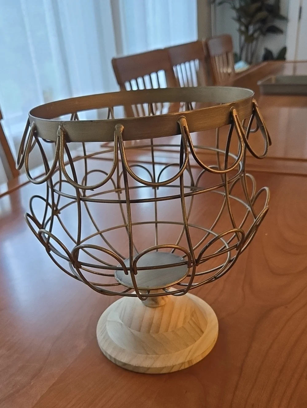 Decorative Gold Wire Fruit Bowl with Wooden Base